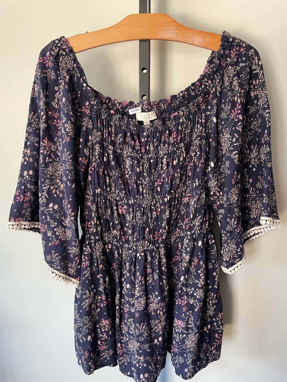 Status by Chenault Smocked Floral Boho Blouse Cottagecore Pom Pom XL